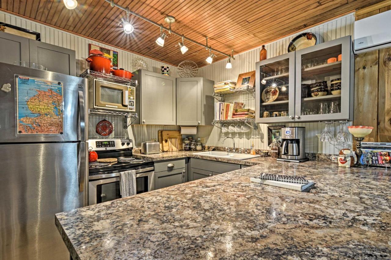 Pet-Friendly One Crow Cottage In Harbor Springs! Exterior foto